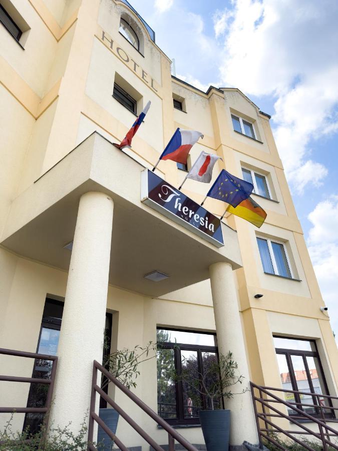 Hotel Theresia Kolín Zewnętrze zdjęcie